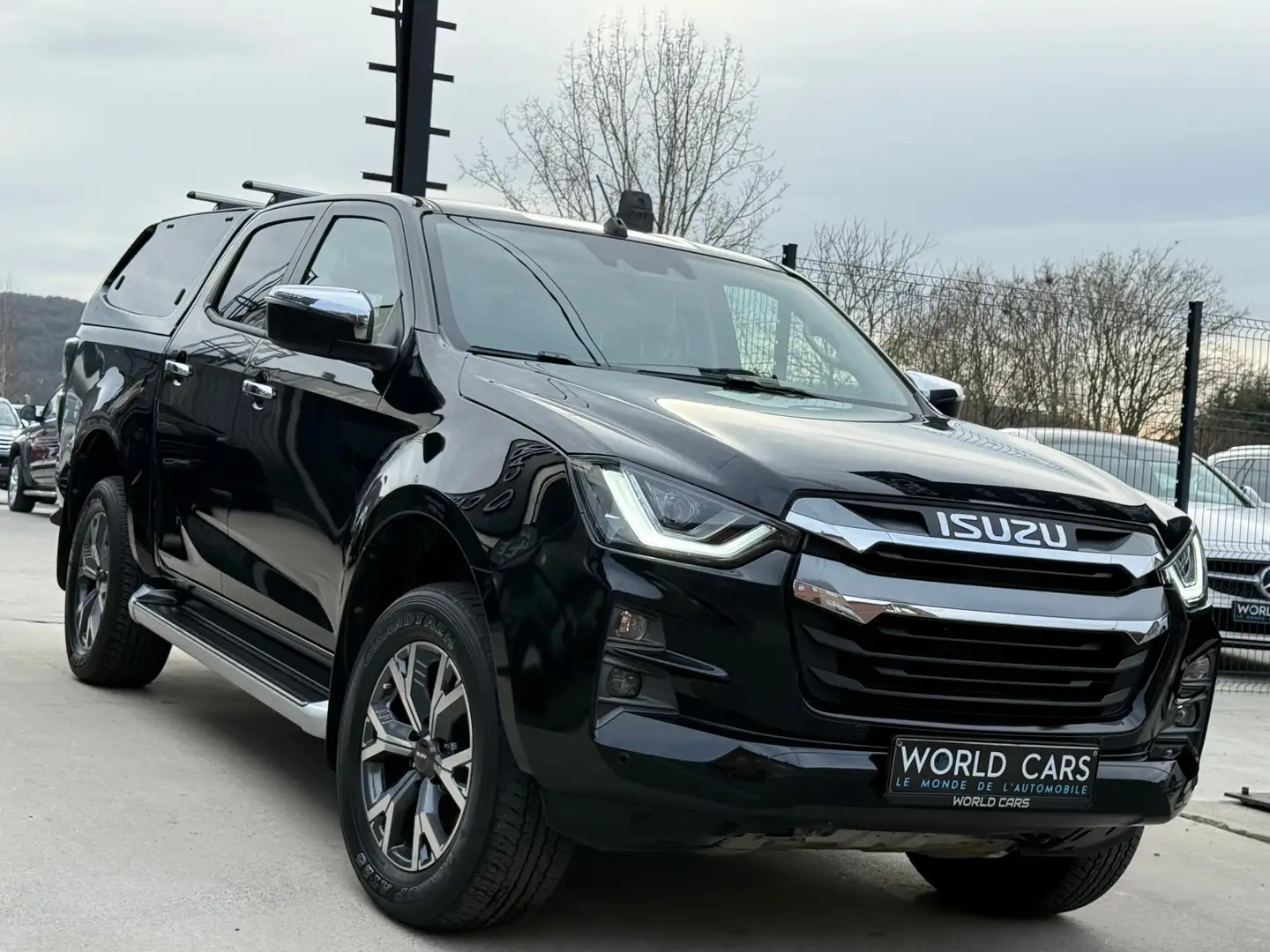 Isuzu D-Max 1.9 Turbo D 4WD HARD-TOP CAMERA LINE ASS. FULL OP. Noir - 2