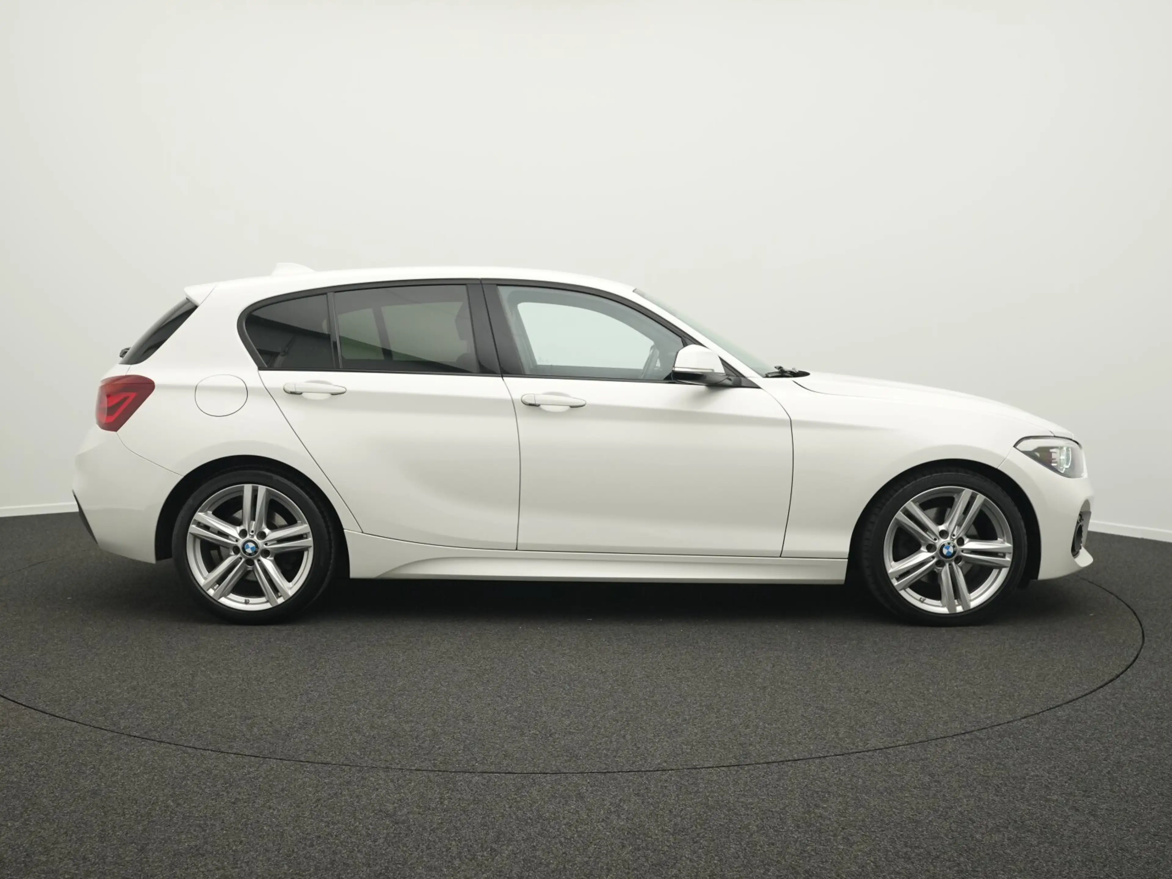 BMW 125 125 i Edition M Sport Shadow — photo 5