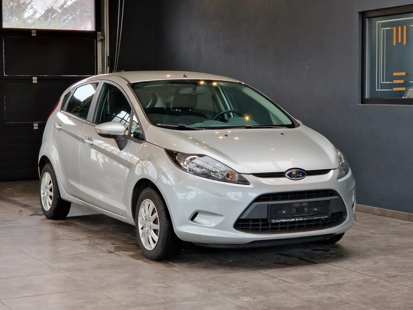 Ford Fiesta Trend 1,25Ltr.*Klima*SHZ* Grau - 1