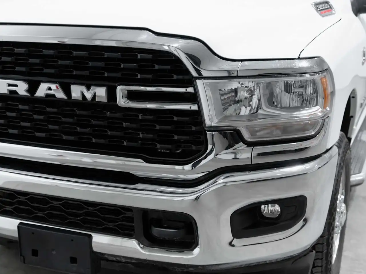 RAM 3500 снимка RAM 3500