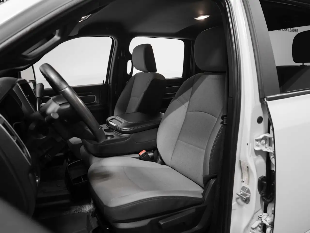 RAM 3500 снимка RAM 3500