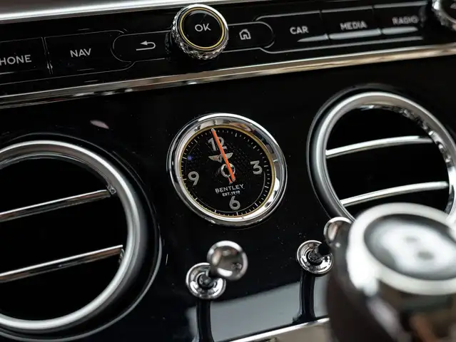 Bentley Continental GT Azure V8 Hybrid Ansicht 31