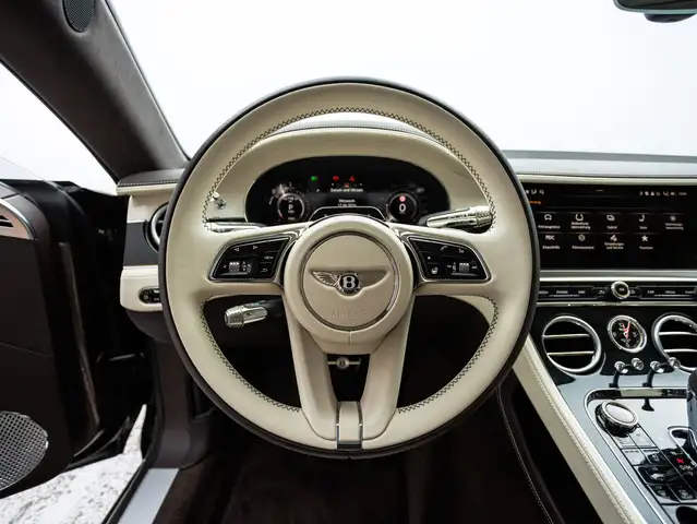Bentley Continental GT Azure V8 Hybrid Ansicht 27