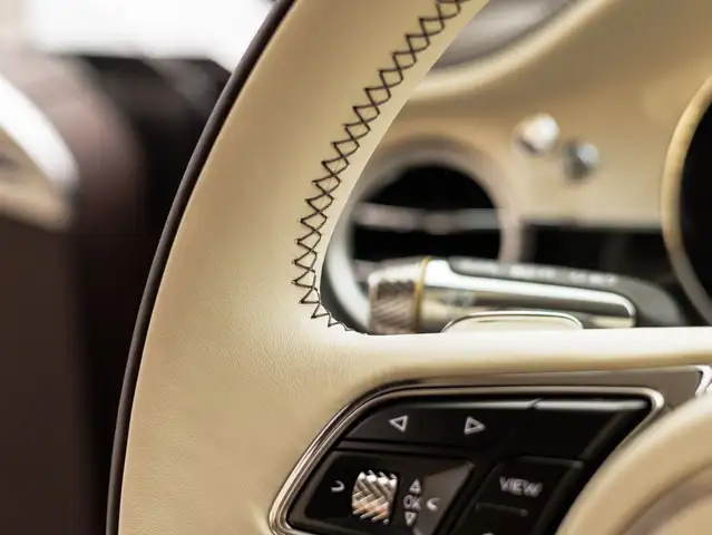 Bentley Continental GT Azure V8 Hybrid Ansicht 28