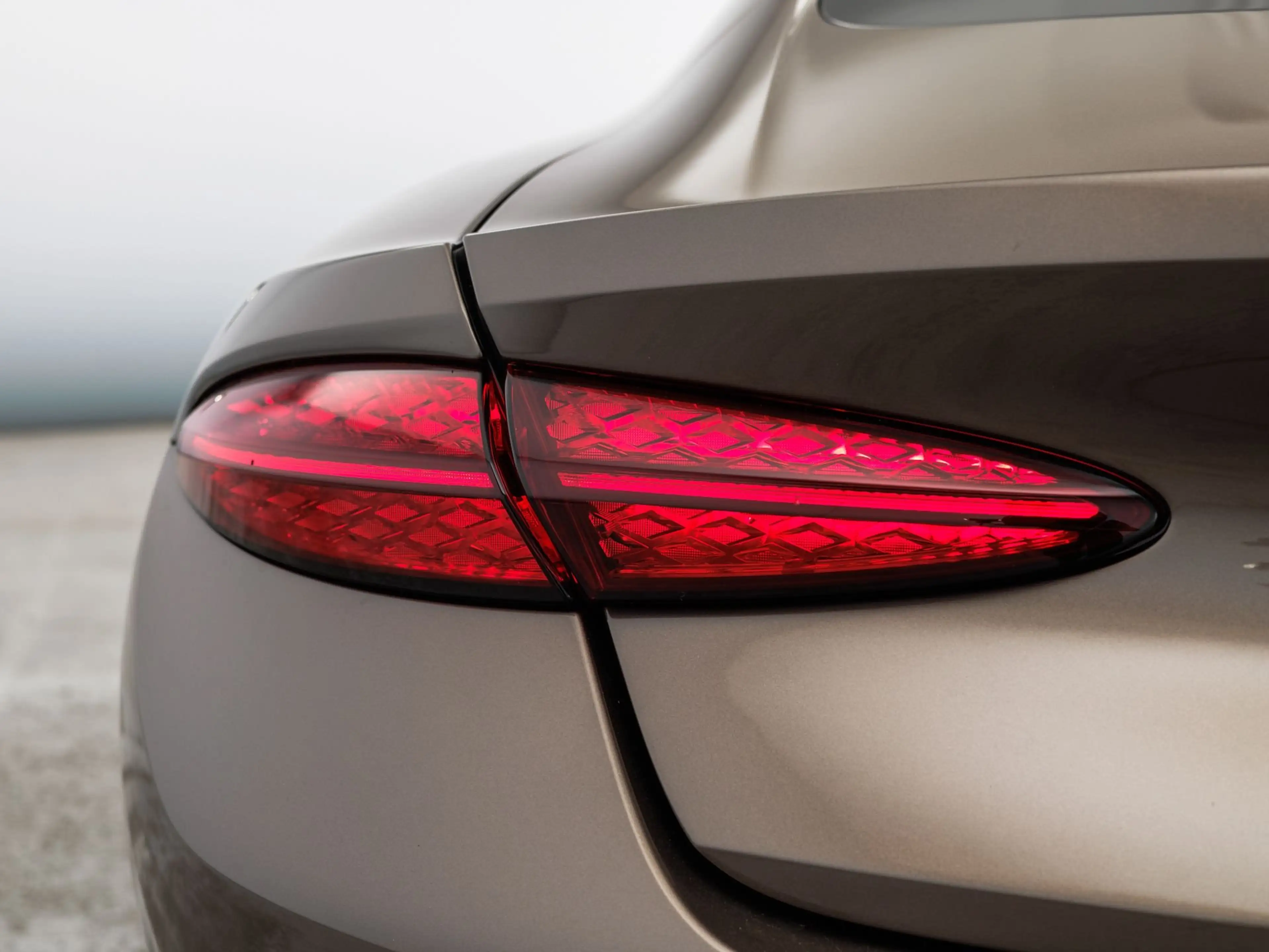 Bentley Continental GT Azure V8 Hybrid — photo 9