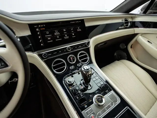 Bentley Continental GT Azure V8 Hybrid Ansicht 30
