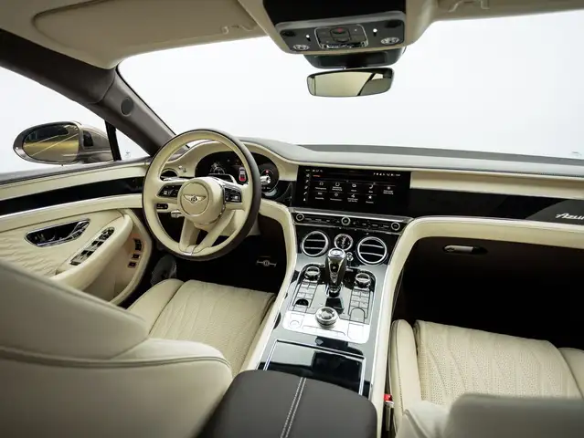 Bentley Continental GT Azure V8 Hybrid Ansicht 37