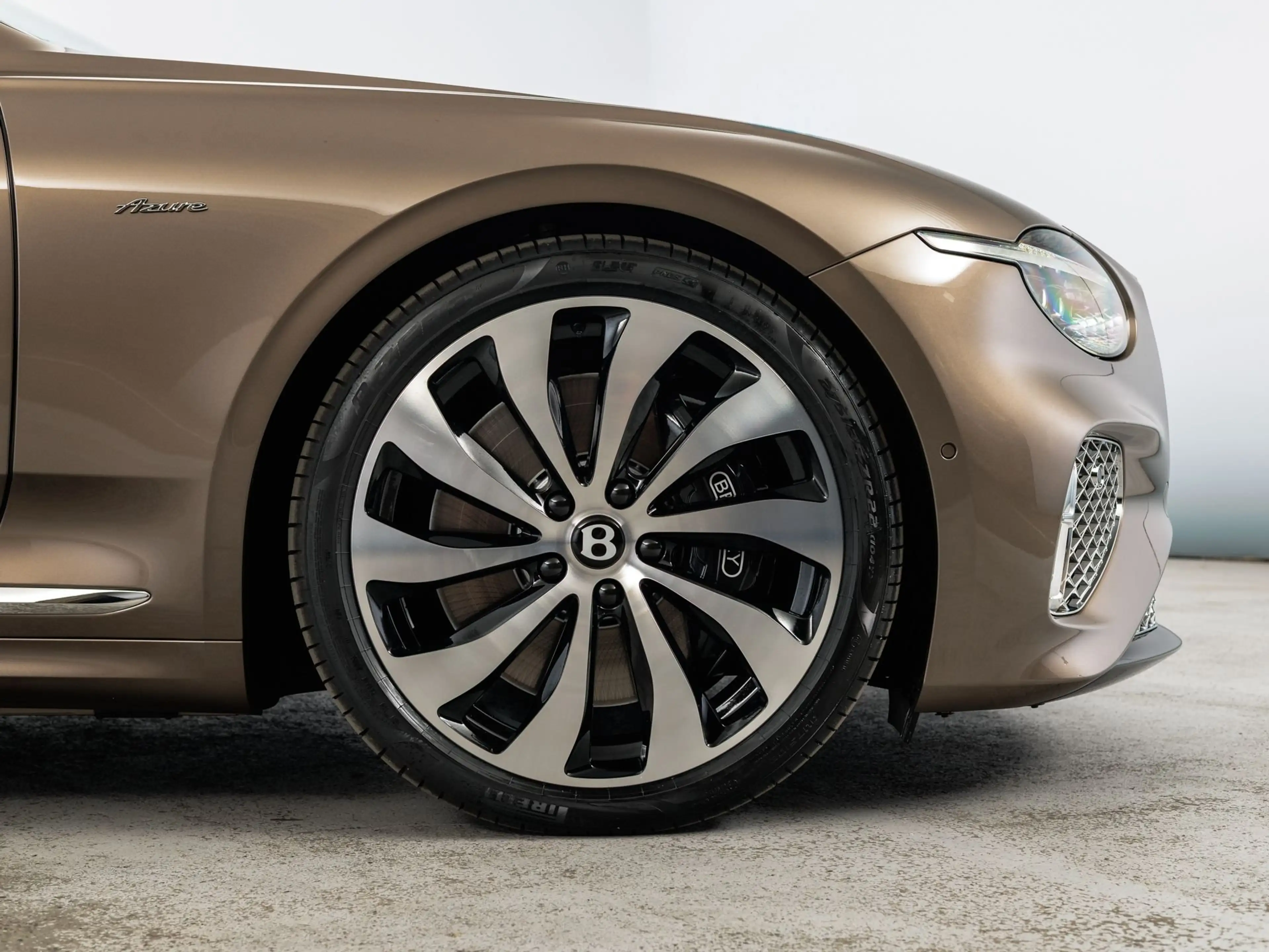 Bentley Continental GT Azure V8 Hybrid — photo 5