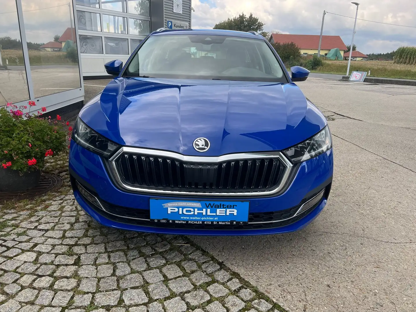 Skoda Octavia Premium TDI DSG Blau - 2