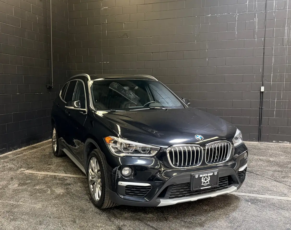BMW X1 снимка BMW X1