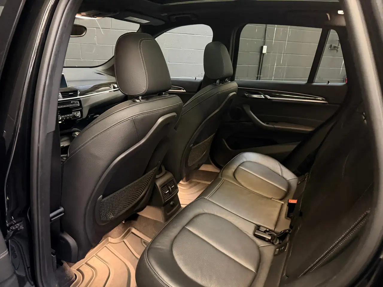 BMW X1 снимка BMW X1