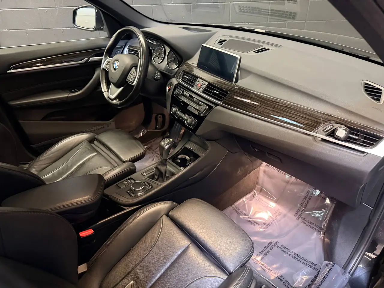 BMW X1 снимка BMW X1