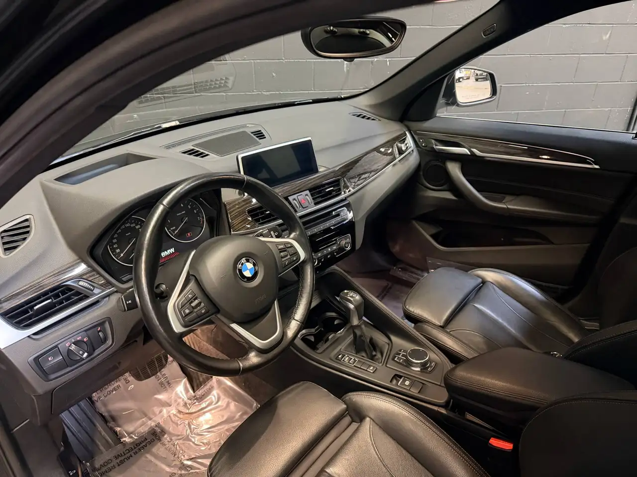 BMW X1 снимка BMW X1