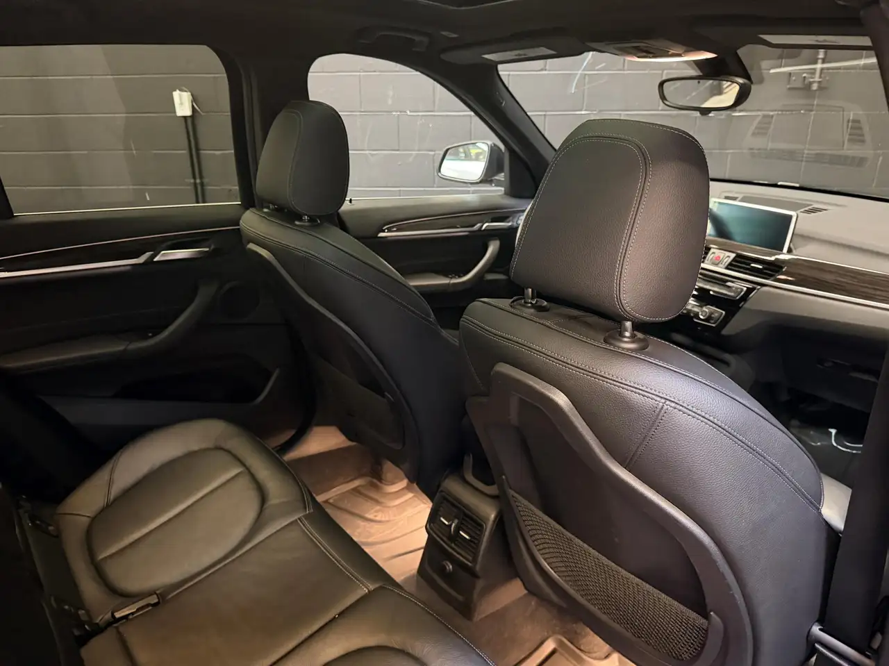 BMW X1 снимка BMW X1