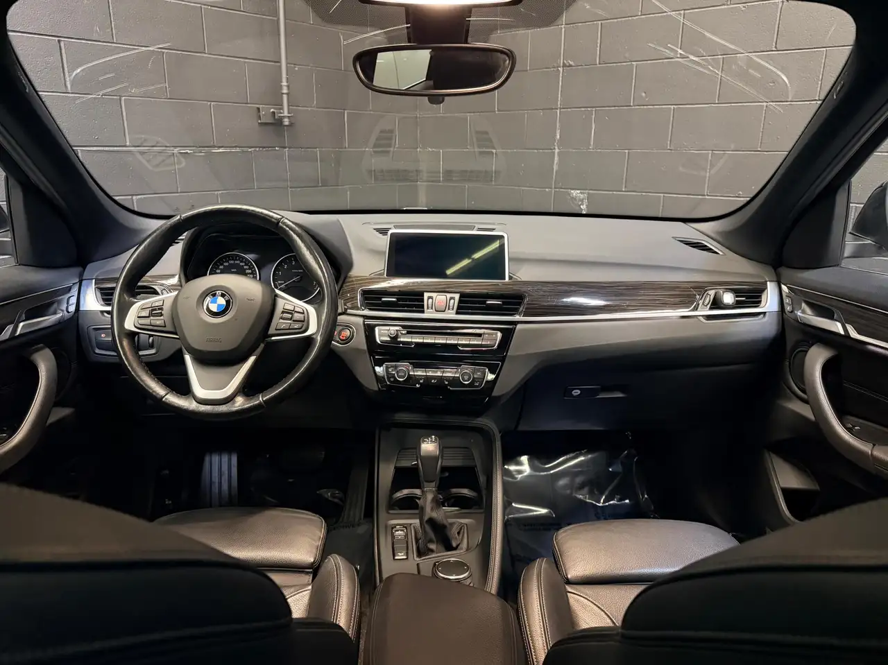 BMW X1 снимка BMW X1