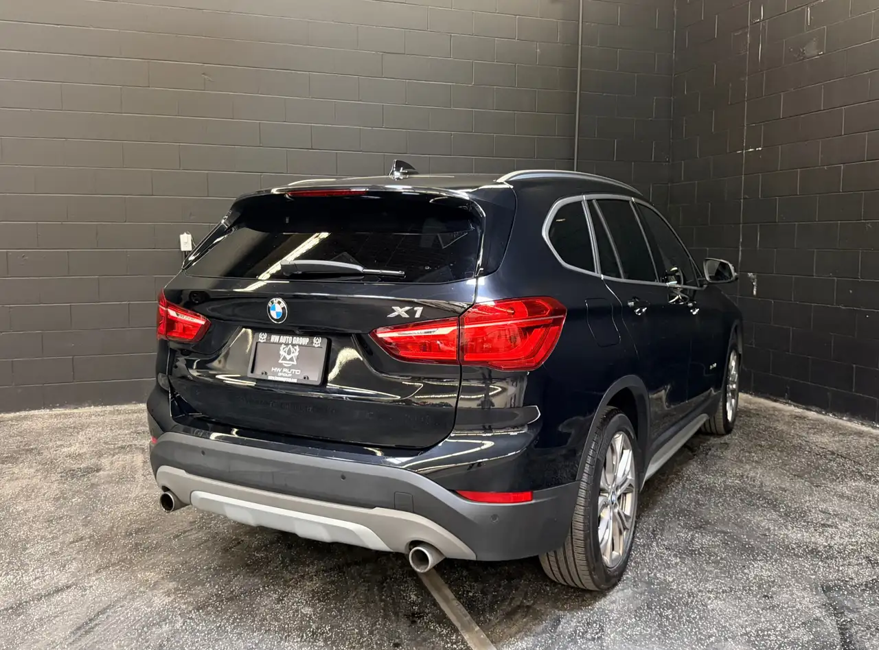 BMW X1 снимка BMW X1