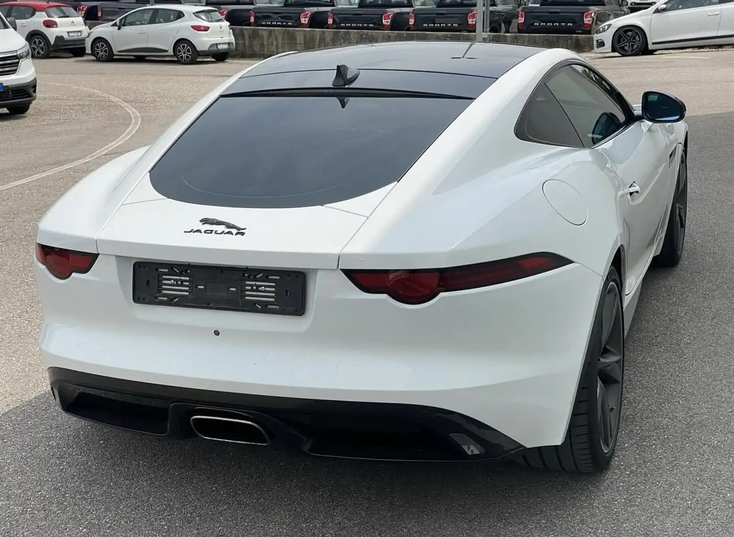 Jaguar F-Type Coupe 2.0 i4 R-Dynamic rwd 300cv auto - 2