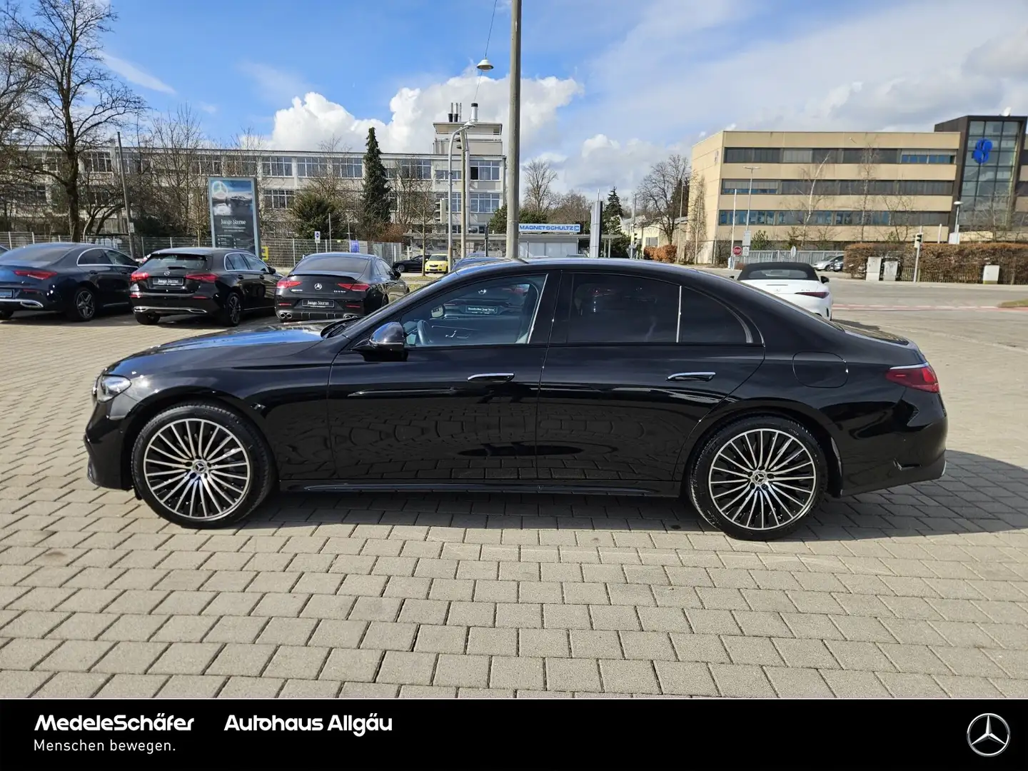 Mercedes-Benz E 400 E 400 e 4M AMG Night 20" AHK 4D Superscreen 360° Schwarz - 2