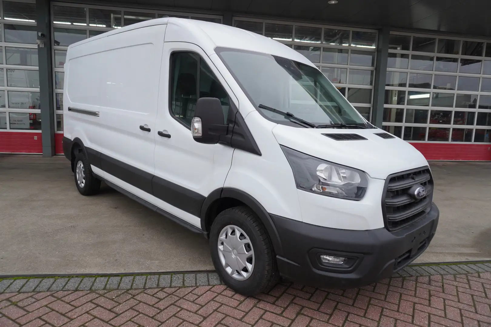 Ford Transit 350L 2.0 TDCI 165PK L3H2 Trend RWD Automaat Nr. V1 Alb - 2