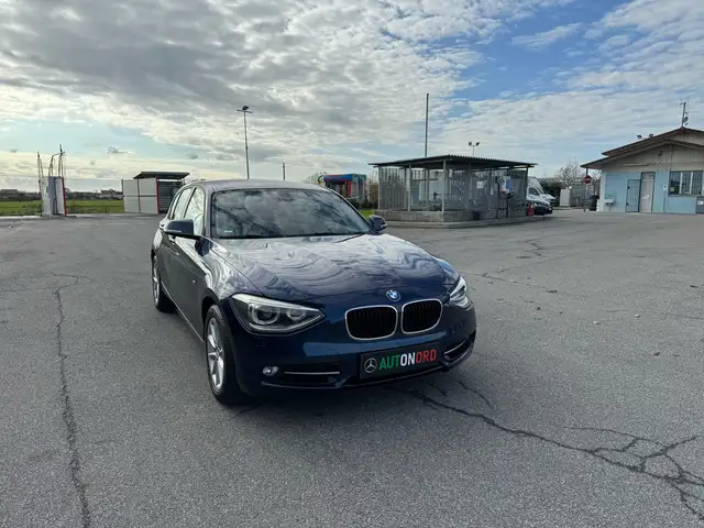 BMW 118 118d 5p Sport Automatica 8MARCE  M Interni