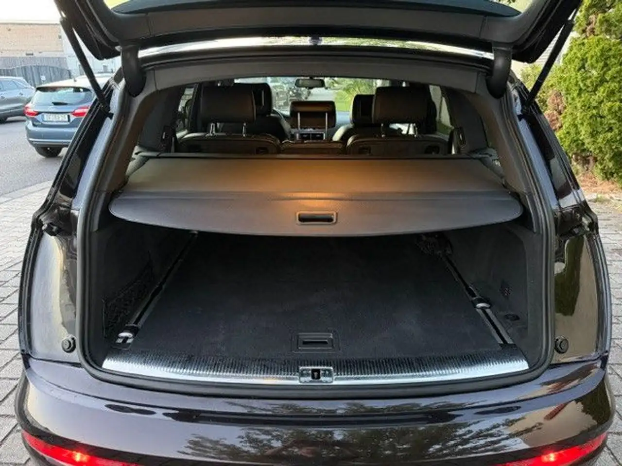 AUDI Q7 3.0 TDI 239CH QUATTRO S LINE