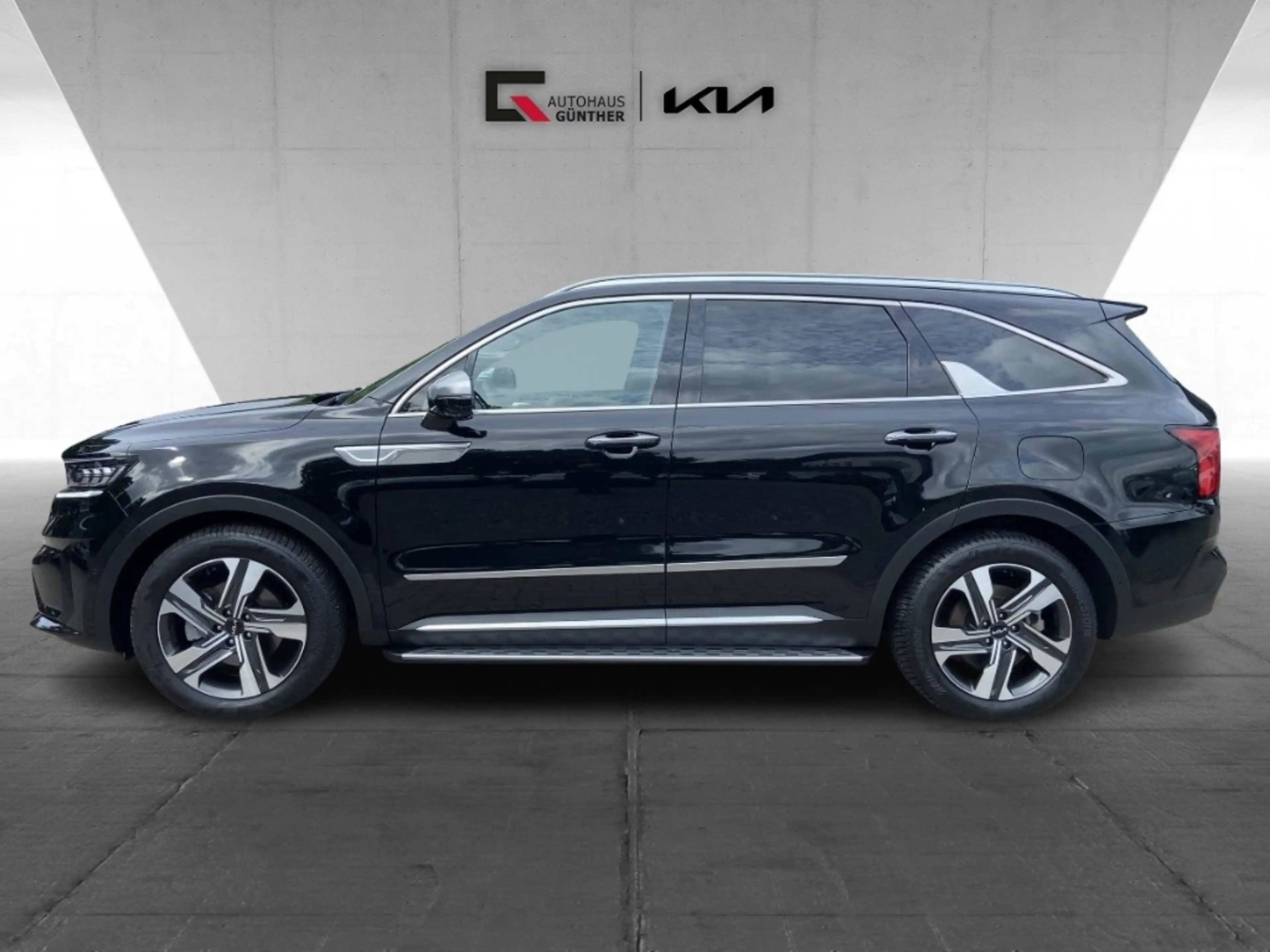 Kia Sorento Platinum 4WD Plug In/Pano/HUD/Bose/360°/Nappa — photo 2