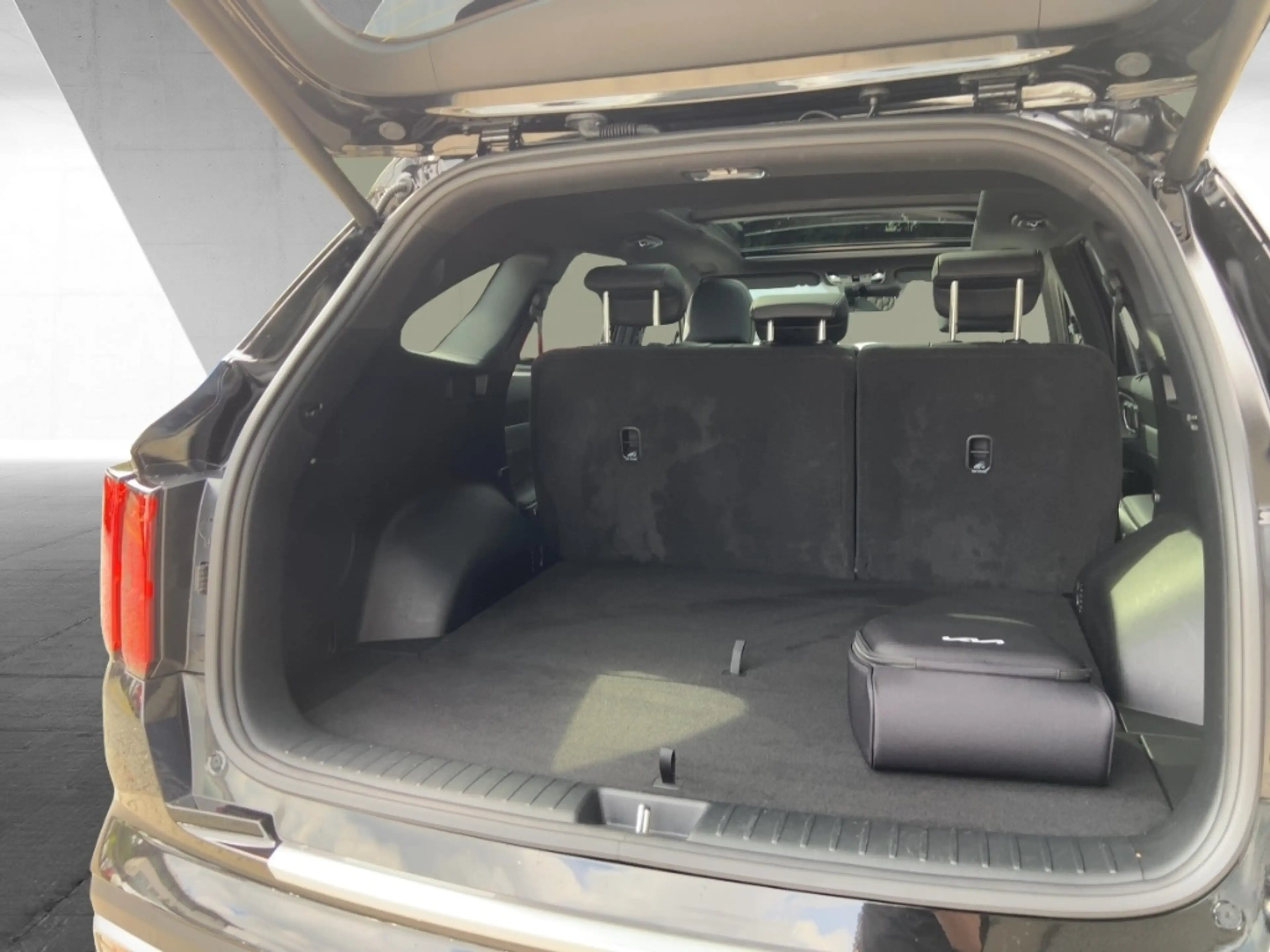 Kia Sorento Platinum 4WD Plug In/Pano/HUD/Bose/360°/Nappa — photo 12