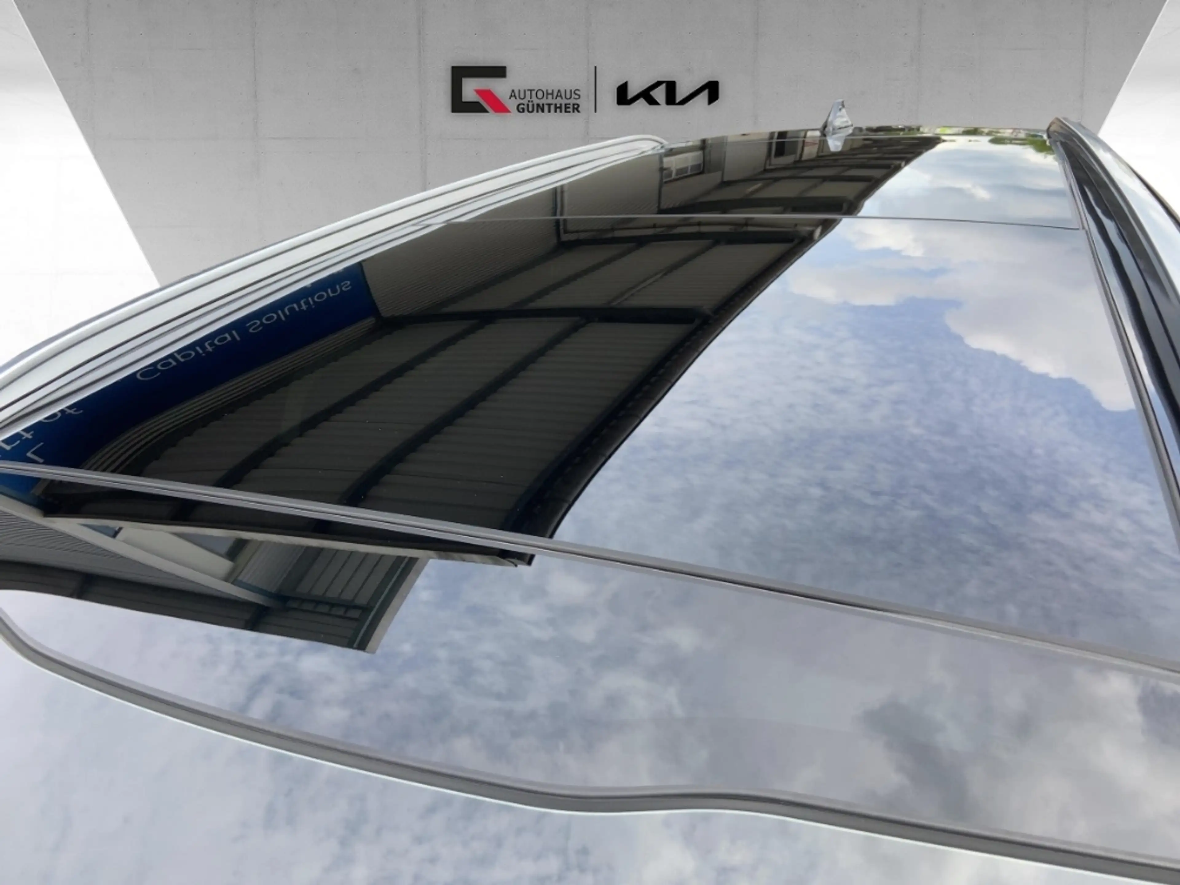 Kia Sorento Platinum 4WD Plug In/Pano/HUD/Bose/360°/Nappa — photo 14