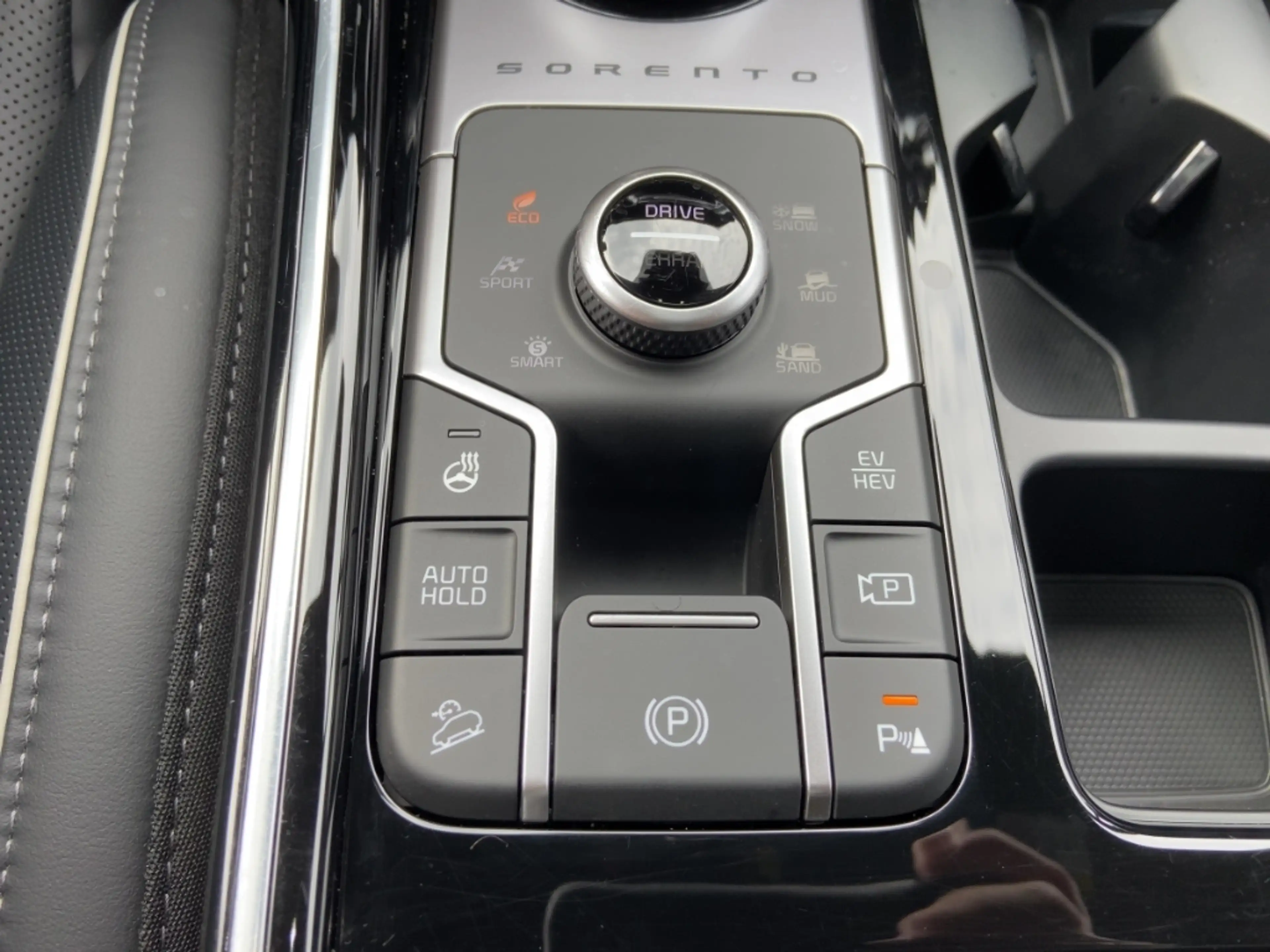 Kia Sorento Platinum 4WD Plug In/Pano/HUD/Bose/360°/Nappa — photo 19