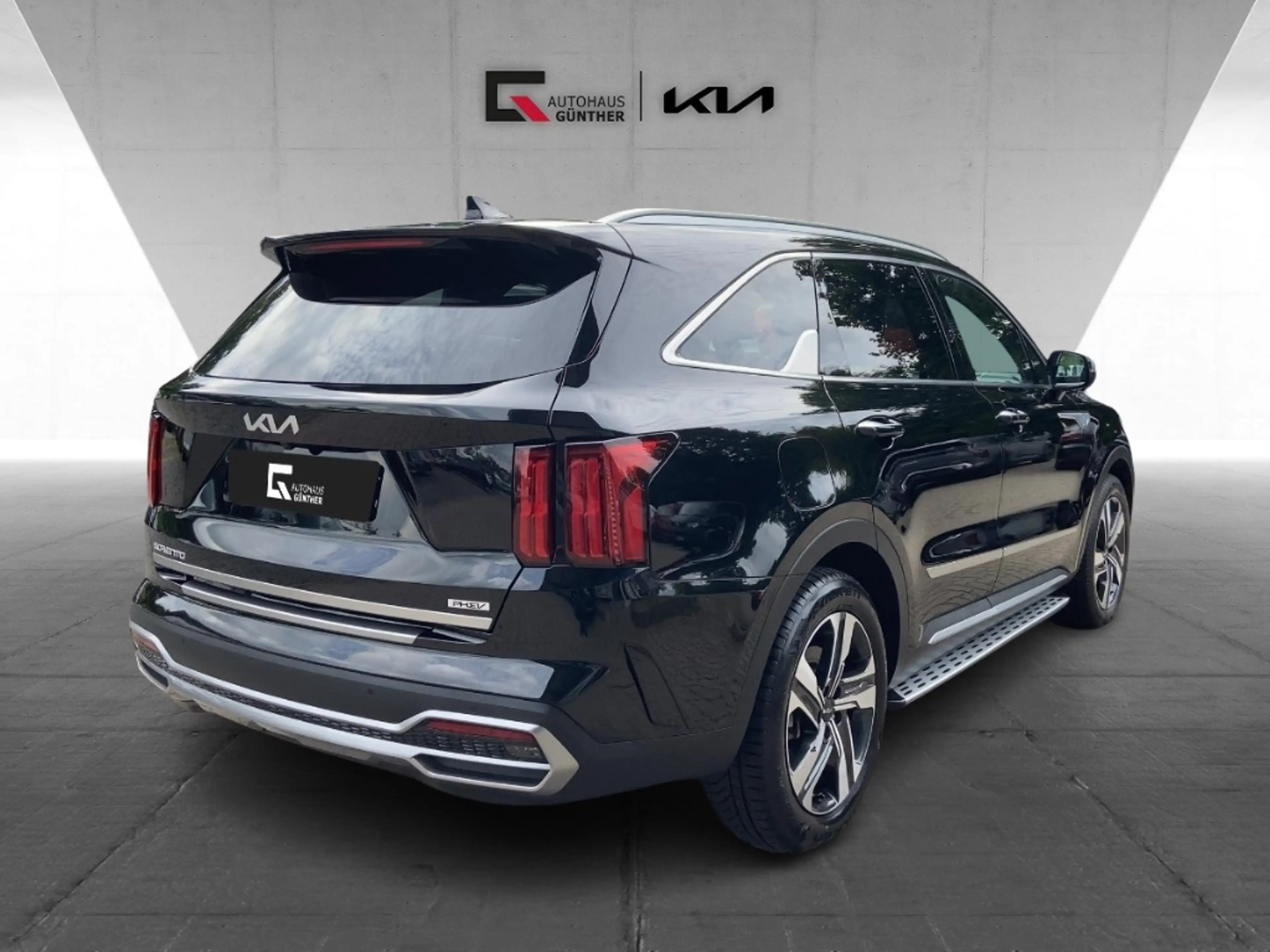 Kia Sorento Platinum 4WD Plug In/Pano/HUD/Bose/360°/Nappa — photo 4