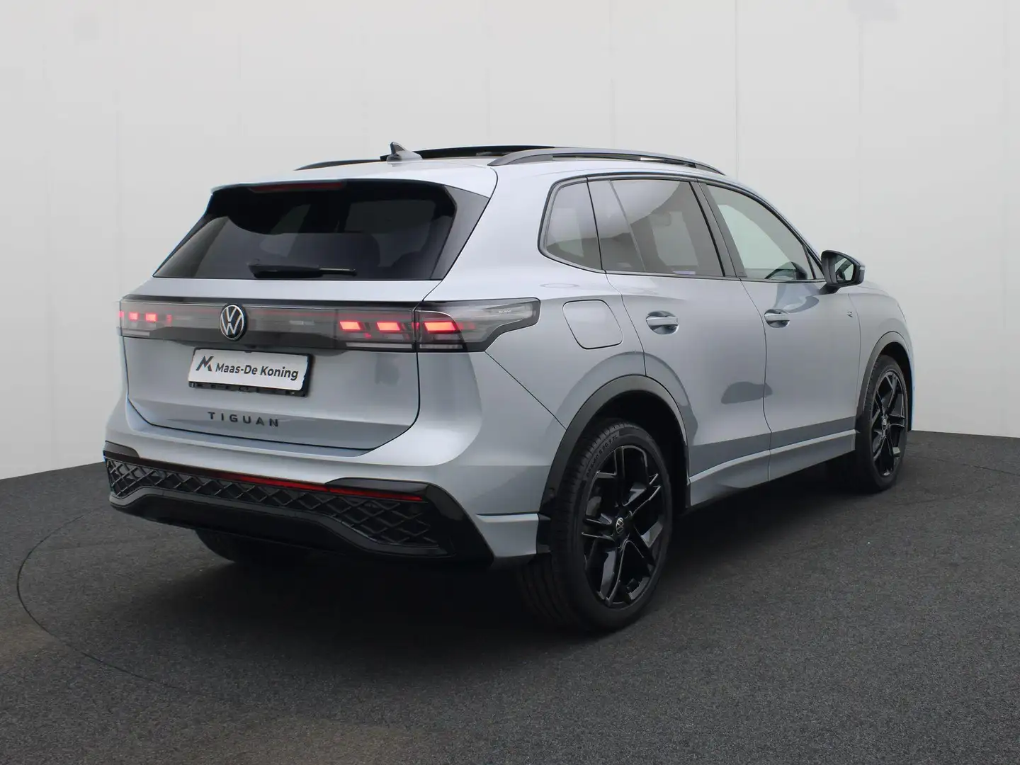 Volkswagen Tiguan 1.5TSI/150PK R-Line DSG · Panoramadak · 360°Camera Gris - 2