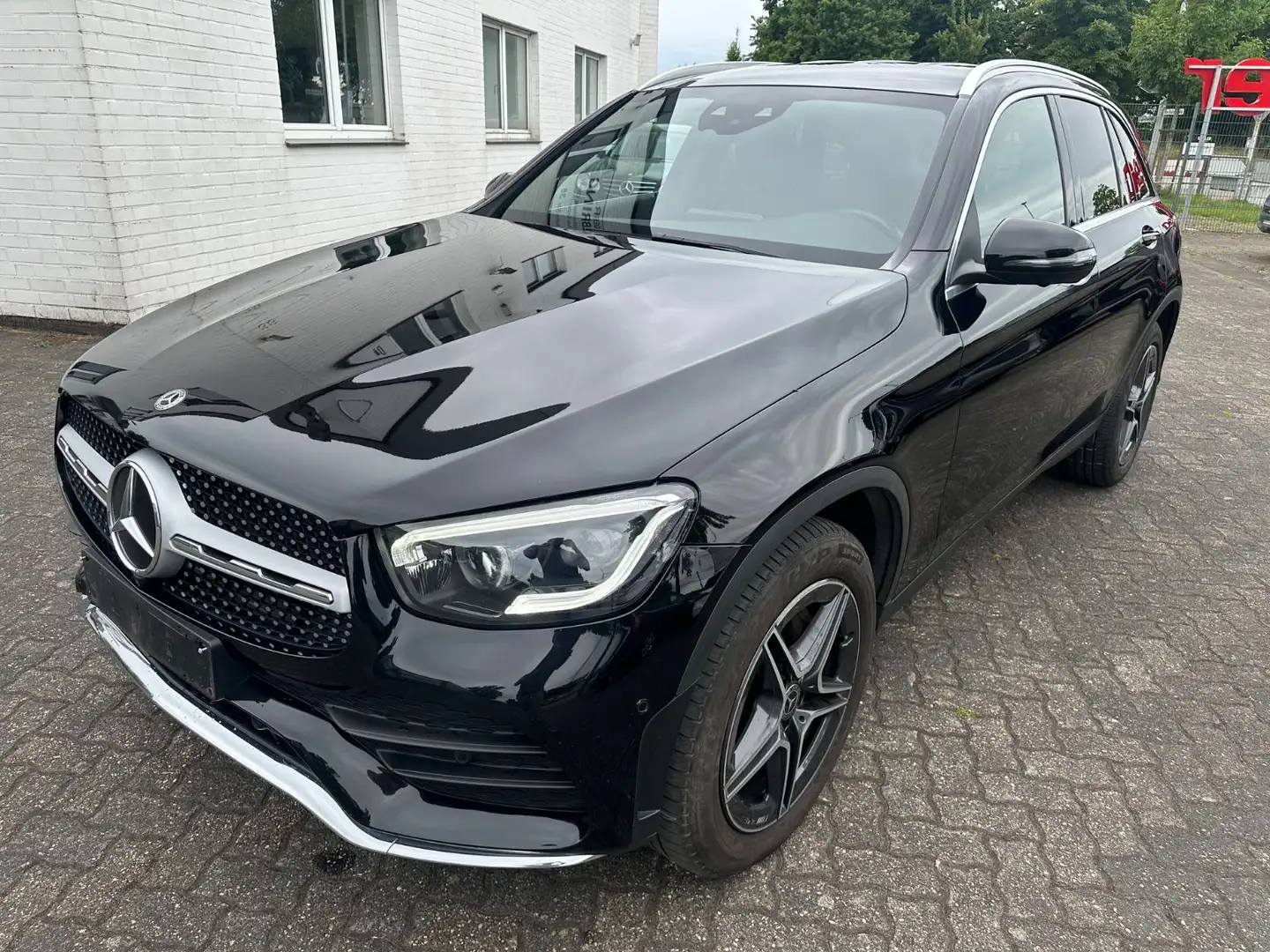 Mercedes-Benz GLC 300 d 4M Amg Line Airmatic 360° Kamera Schwarz - 1