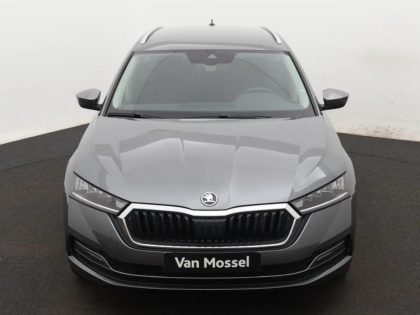 Skoda Octavia Combi 1.0 TSI Business Edition Plus 110 PK | LED K Grijs - 2