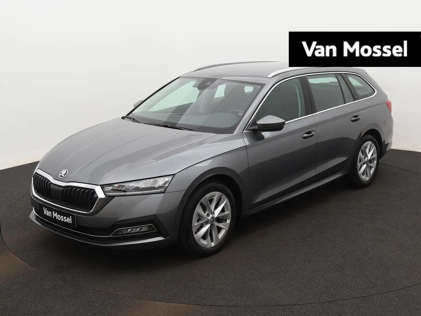 Skoda Octavia Combi 1.0 TSI Business Edition Plus 110 PK | LED K Grijs - 1