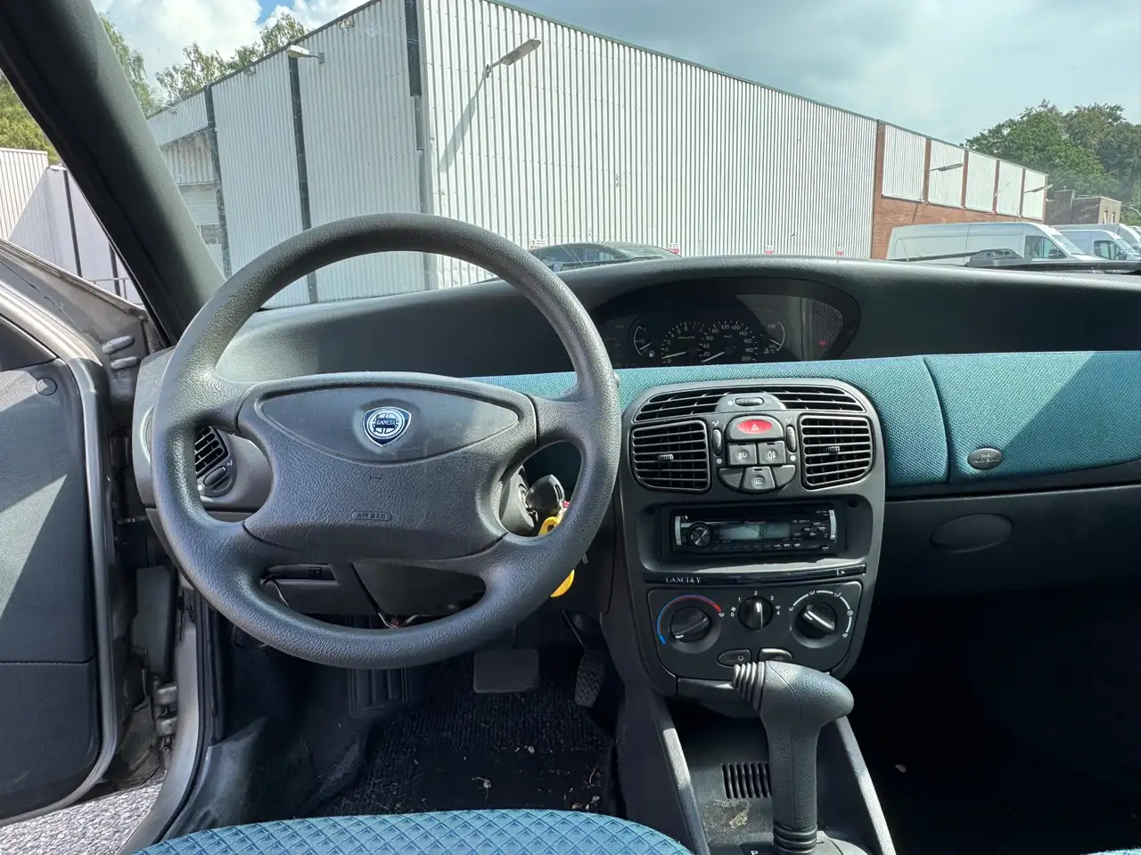 Lancia Ypsilon 1.2 LS ECVT automaat 01.08.27 apk, foto 9