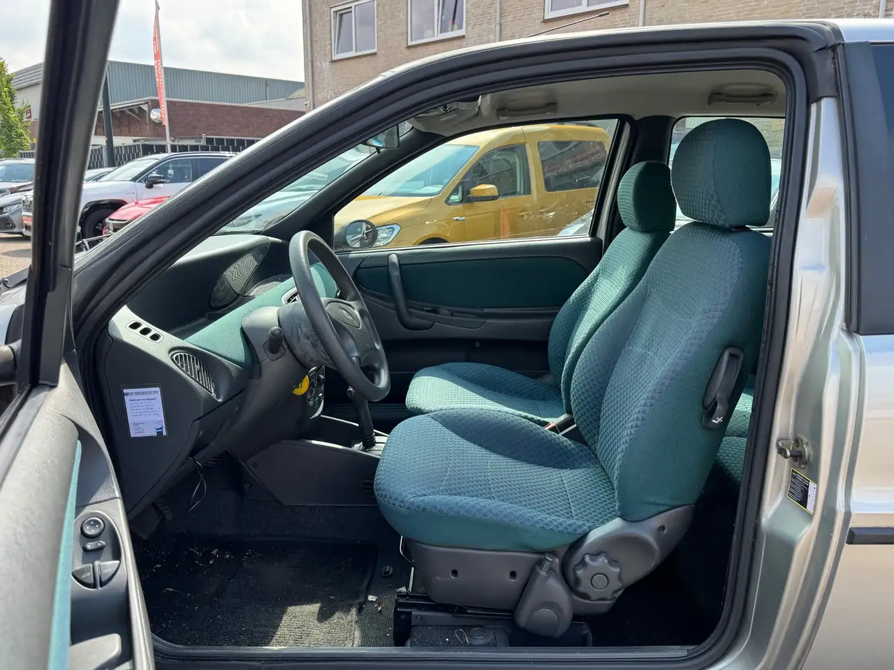 Lancia Ypsilon 1.2 LS ECVT automaat 01.08.27 apk, foto 11