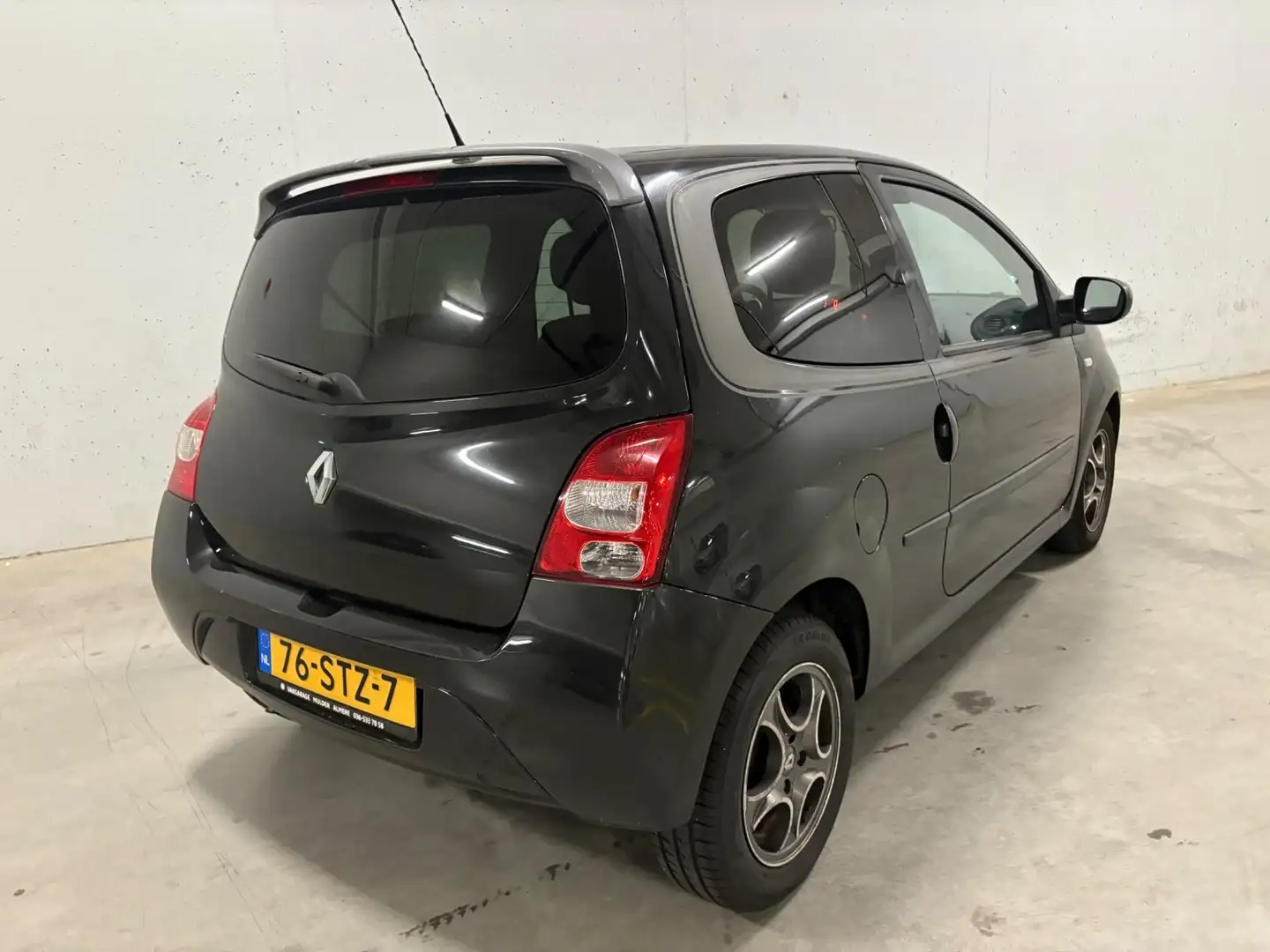 Renault Twingo 1.2-16V Collection Airco APK NAP Zwart - 2