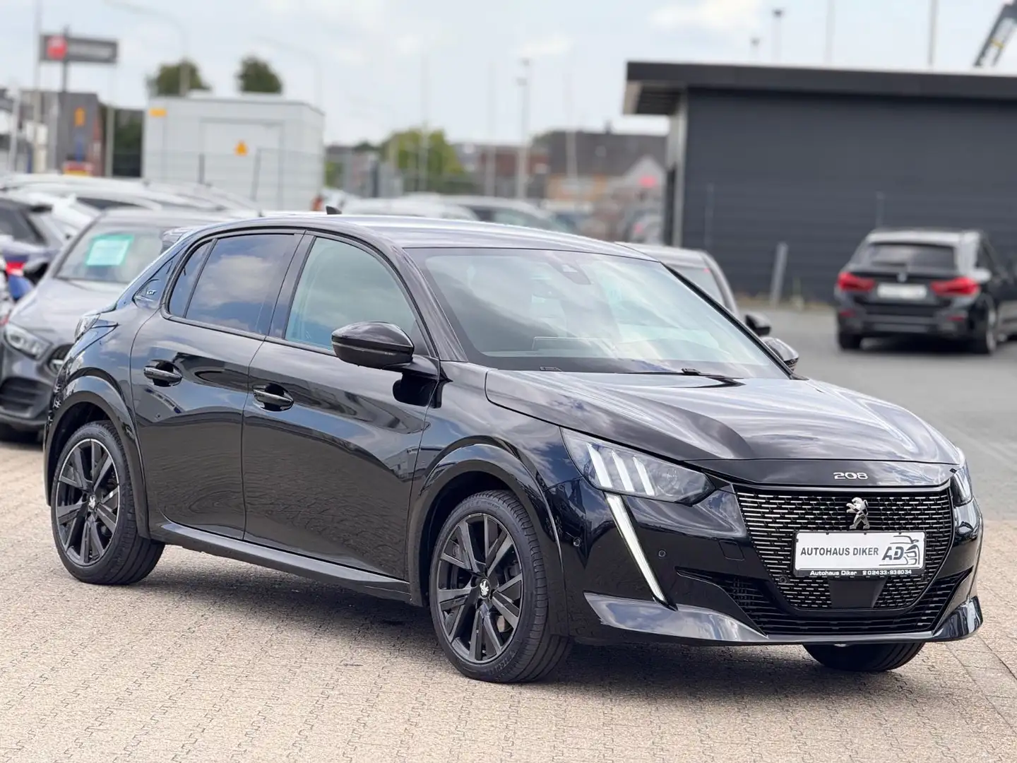 Peugeot 208 GT Pack Aut. Black - 2