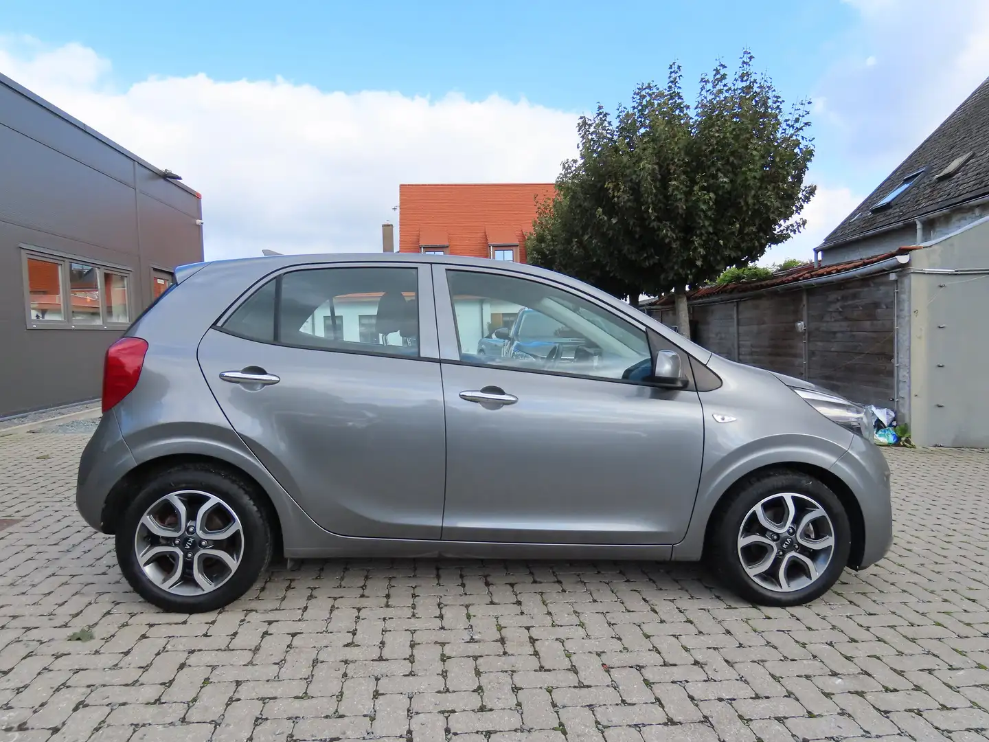 Kia Picanto Picanto 1.0 Attract Grau - 2