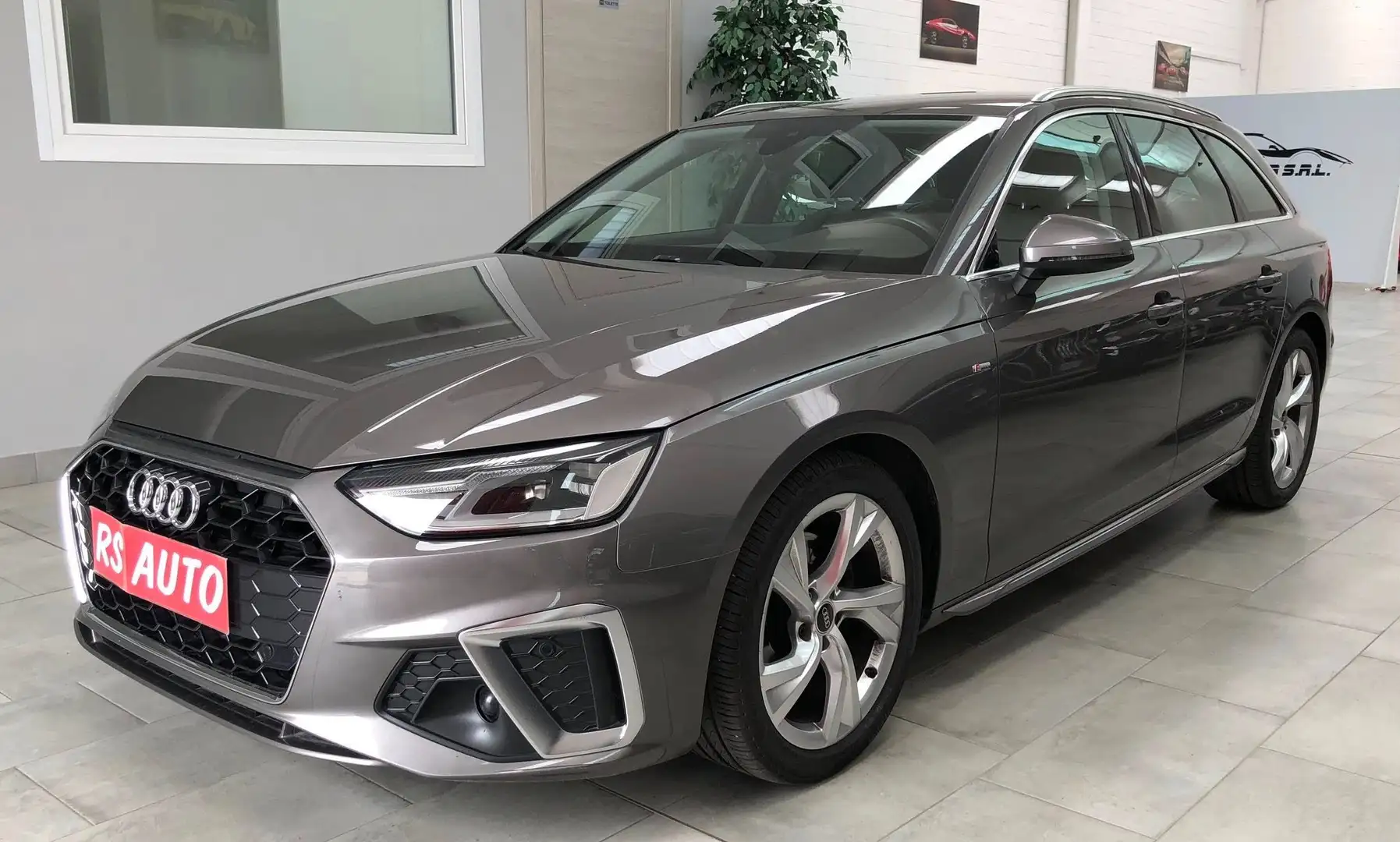 Audi A4 A4  Avant  30 2.0 tdi mhev S LINE EDITION  136 CV Gris - 1