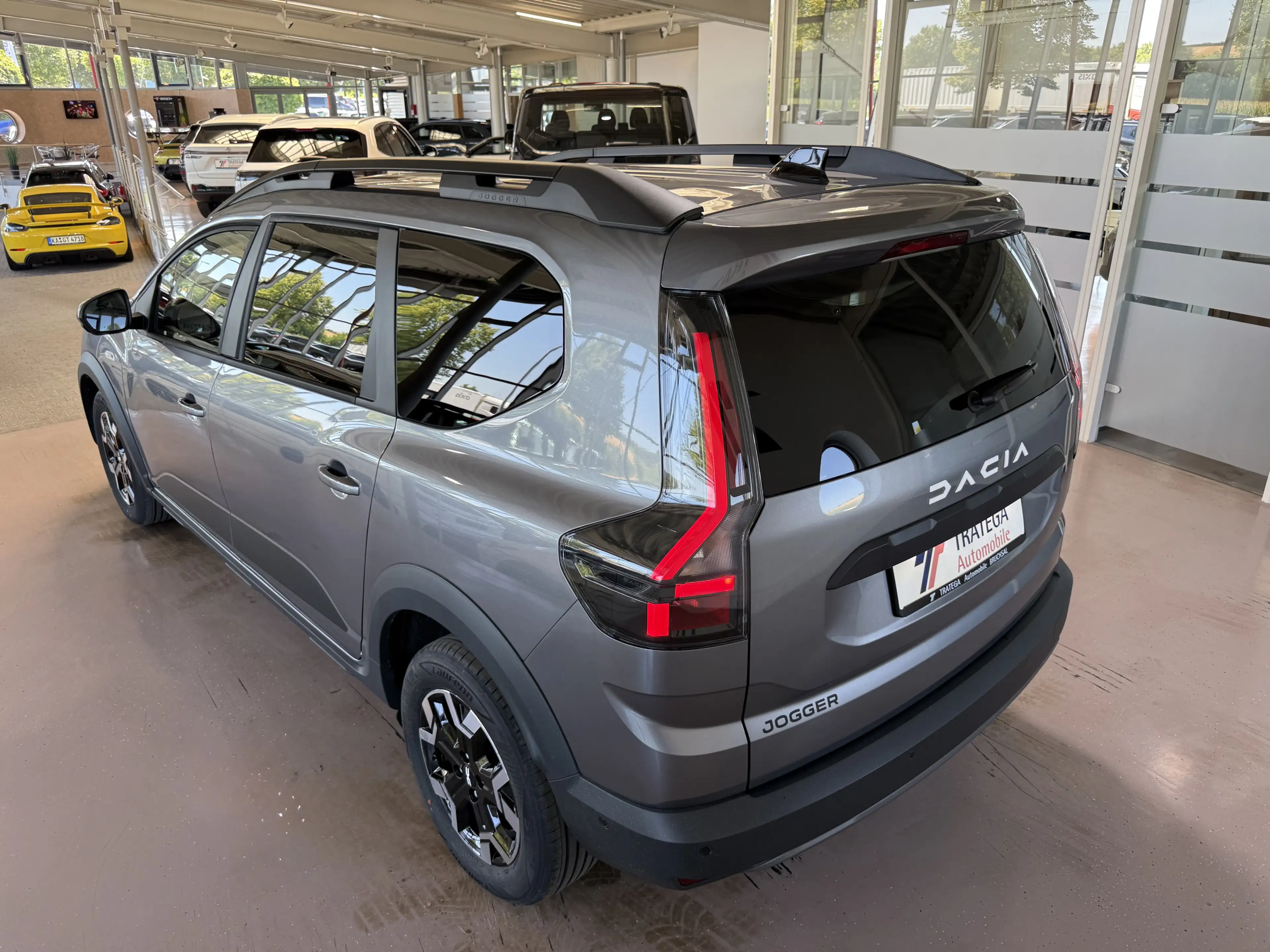 Dacia Jogger TCe 110 Journey + Reserverad — photo 10
