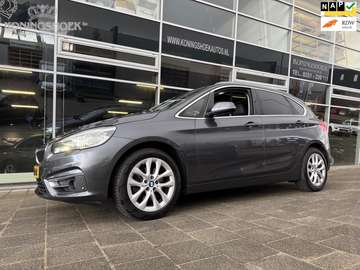 2-serie Active Tourer 220i Luxury Automaat