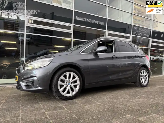 BMW 220 2-serie Active Tourer 220i Luxury Automaat