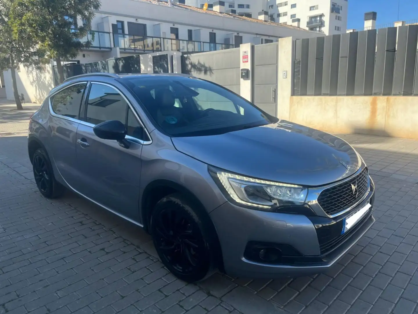 DS Automobiles DS 4 Crossback 1.6BlueHDi S&S Connected Chic Azul - 1