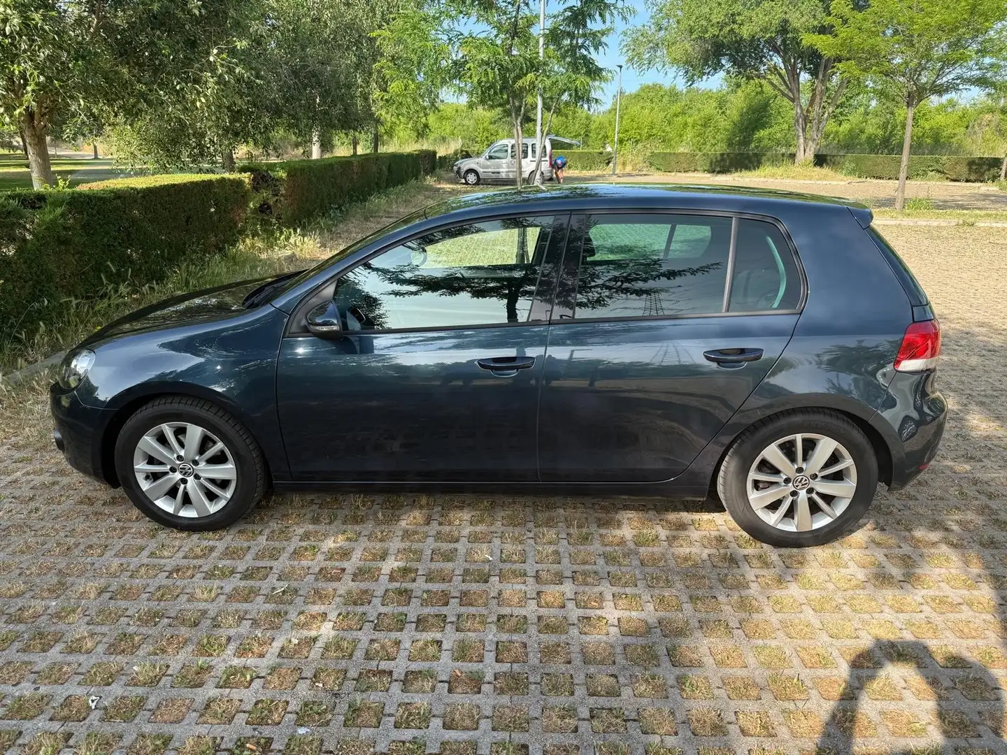 Volkswagen Golf 1.2 TSI Advance Azul - 2