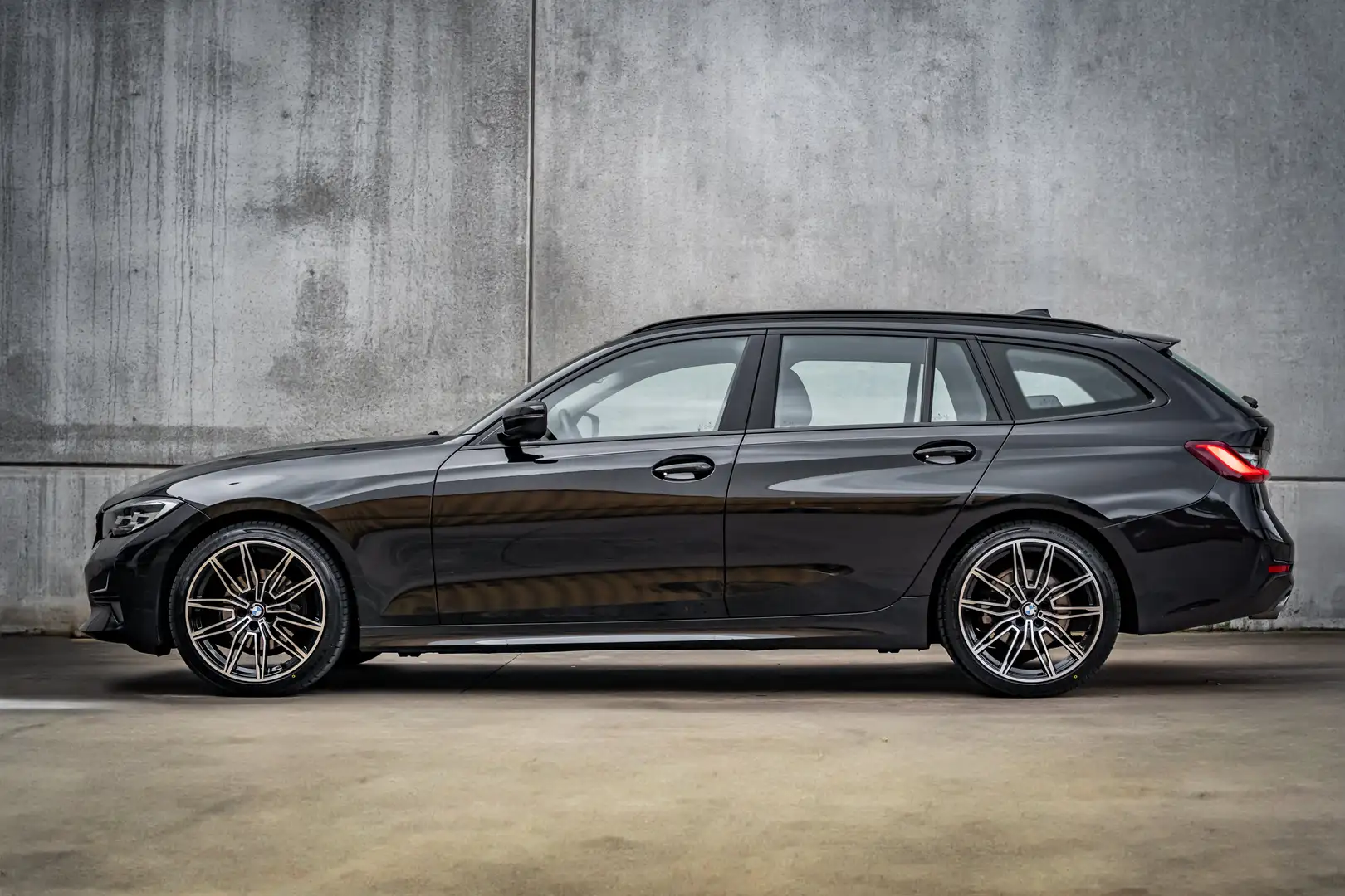 BMW 320 M-LOOK Noir - 2