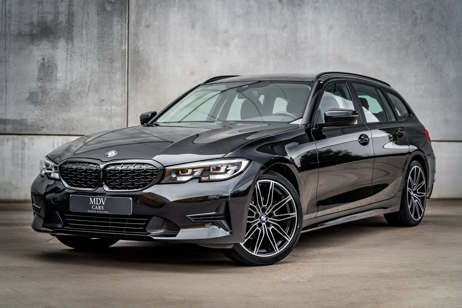 BMW 320 M-LOOK Noir - 1