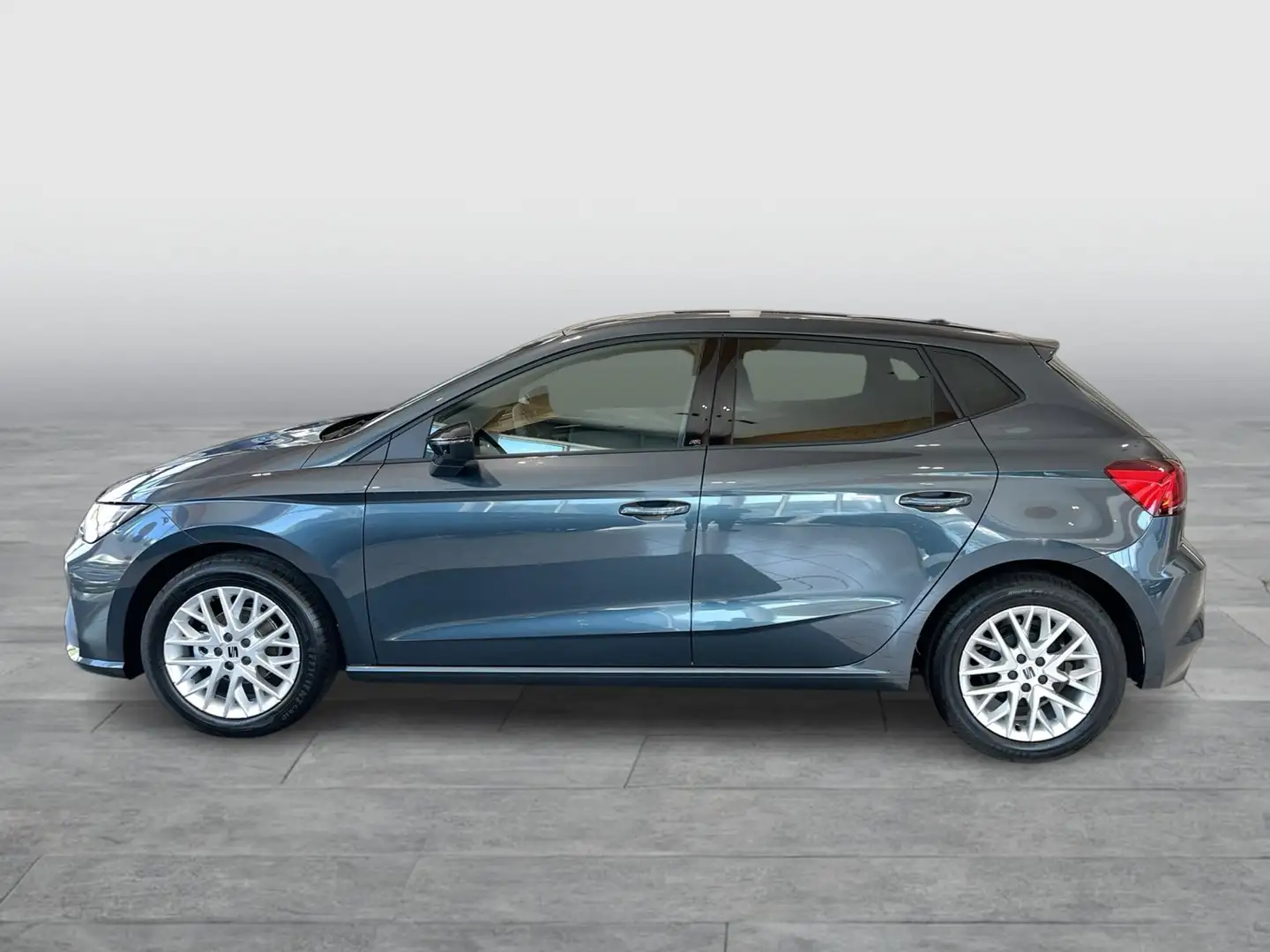 SEAT Ibiza FR Edition 1.0 TSI 95PS Grau - 2