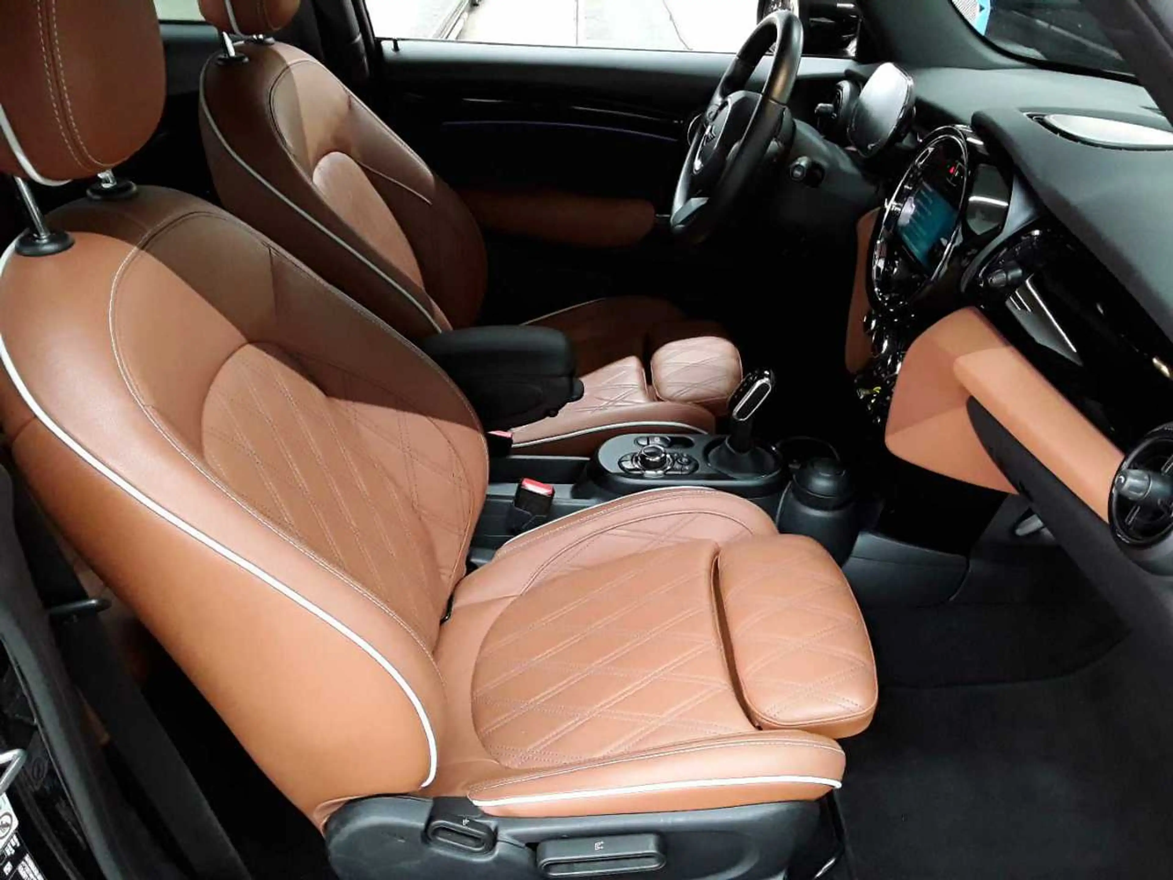 MINI Cooper SE Mini Cooper SE Classic Trim Navi Leder SHZ — photo 8
