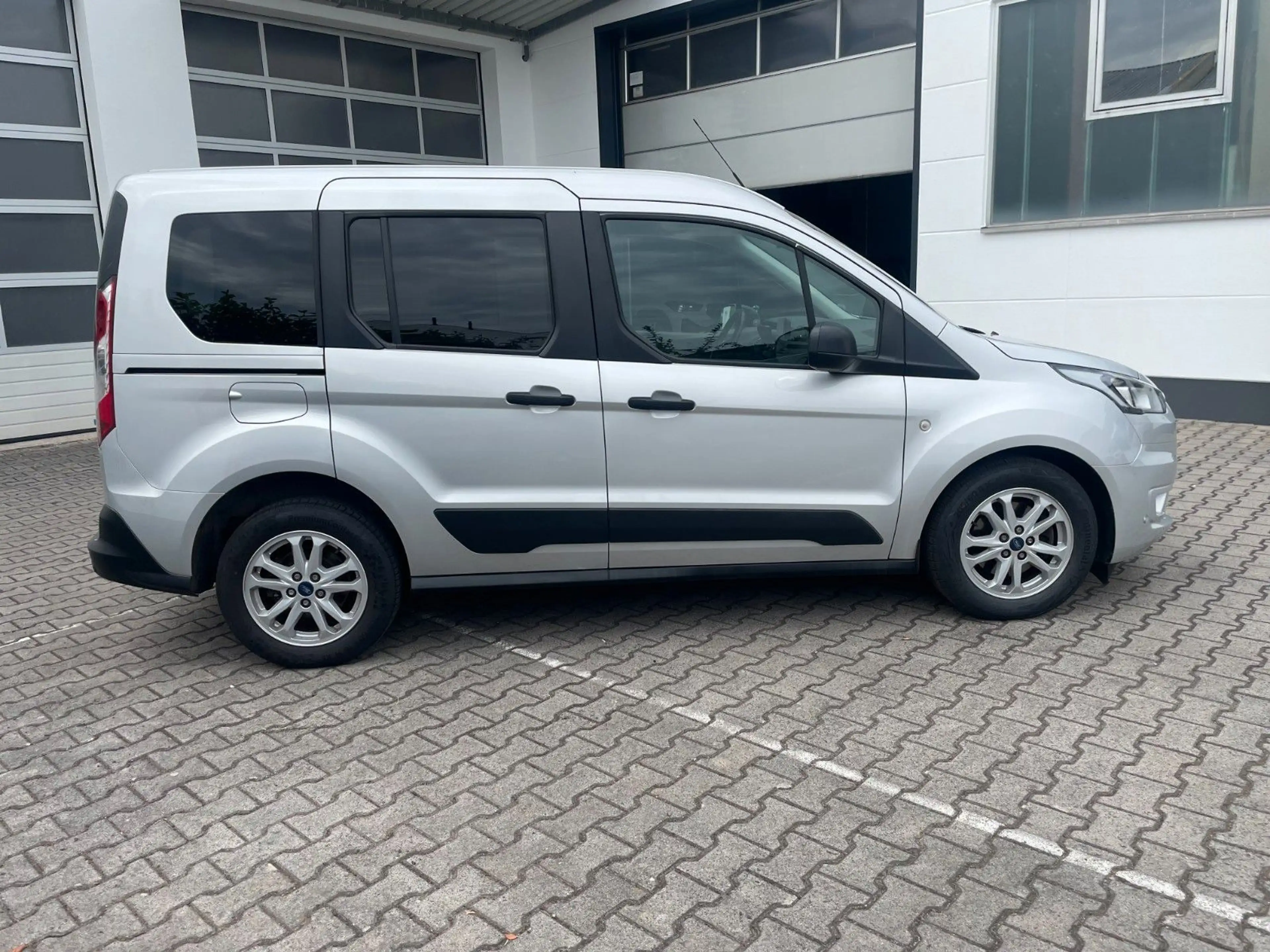 Ford Tourneo Connect |Navi|DAB|Kamera|heizb.Frontsch.| — photo 3